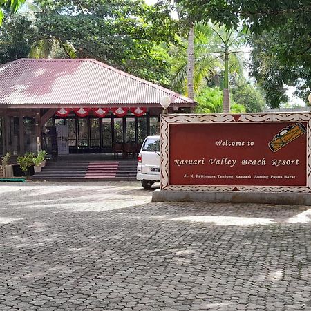 Kasuari Valley Beach Resort ソロン エクステリア 写真