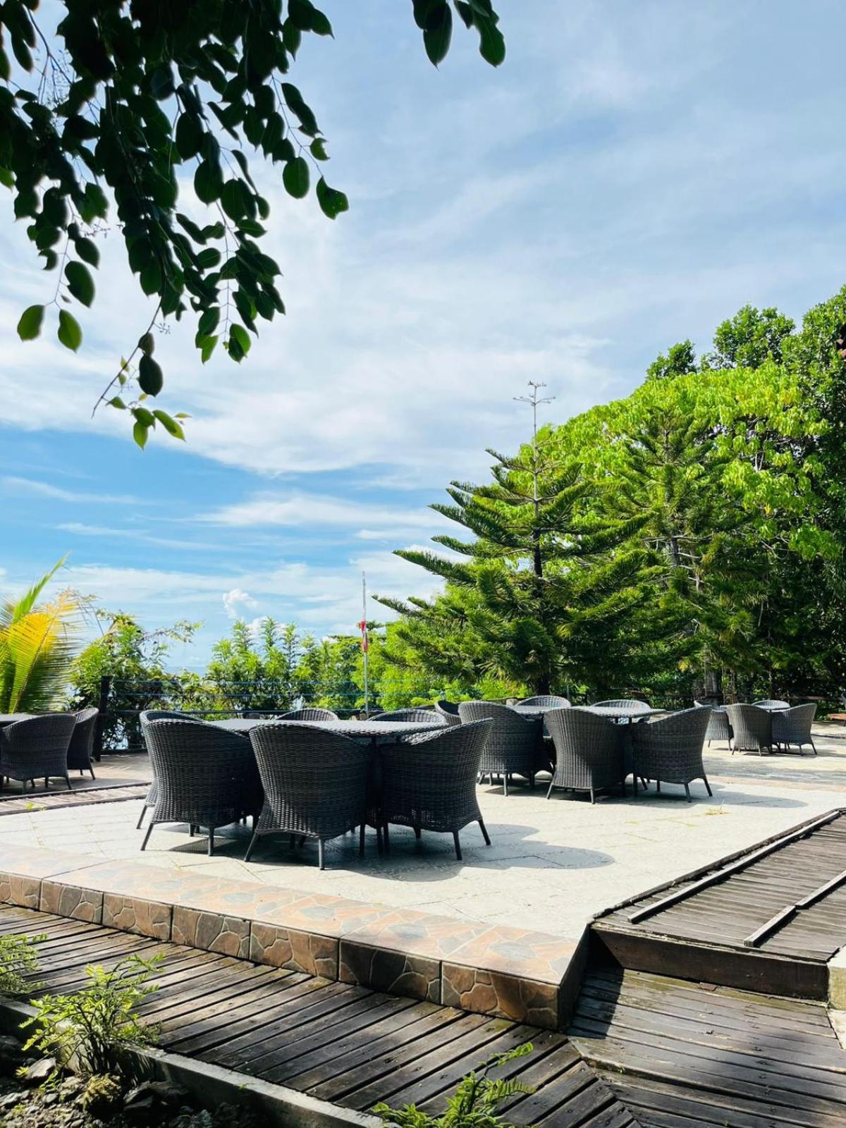 Kasuari Valley Beach Resort ソロン エクステリア 写真