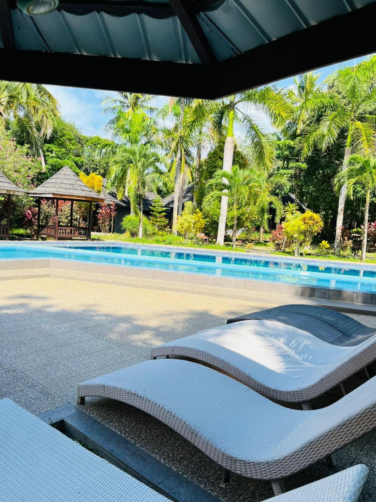 Kasuari Valley Beach Resort ソロン エクステリア 写真