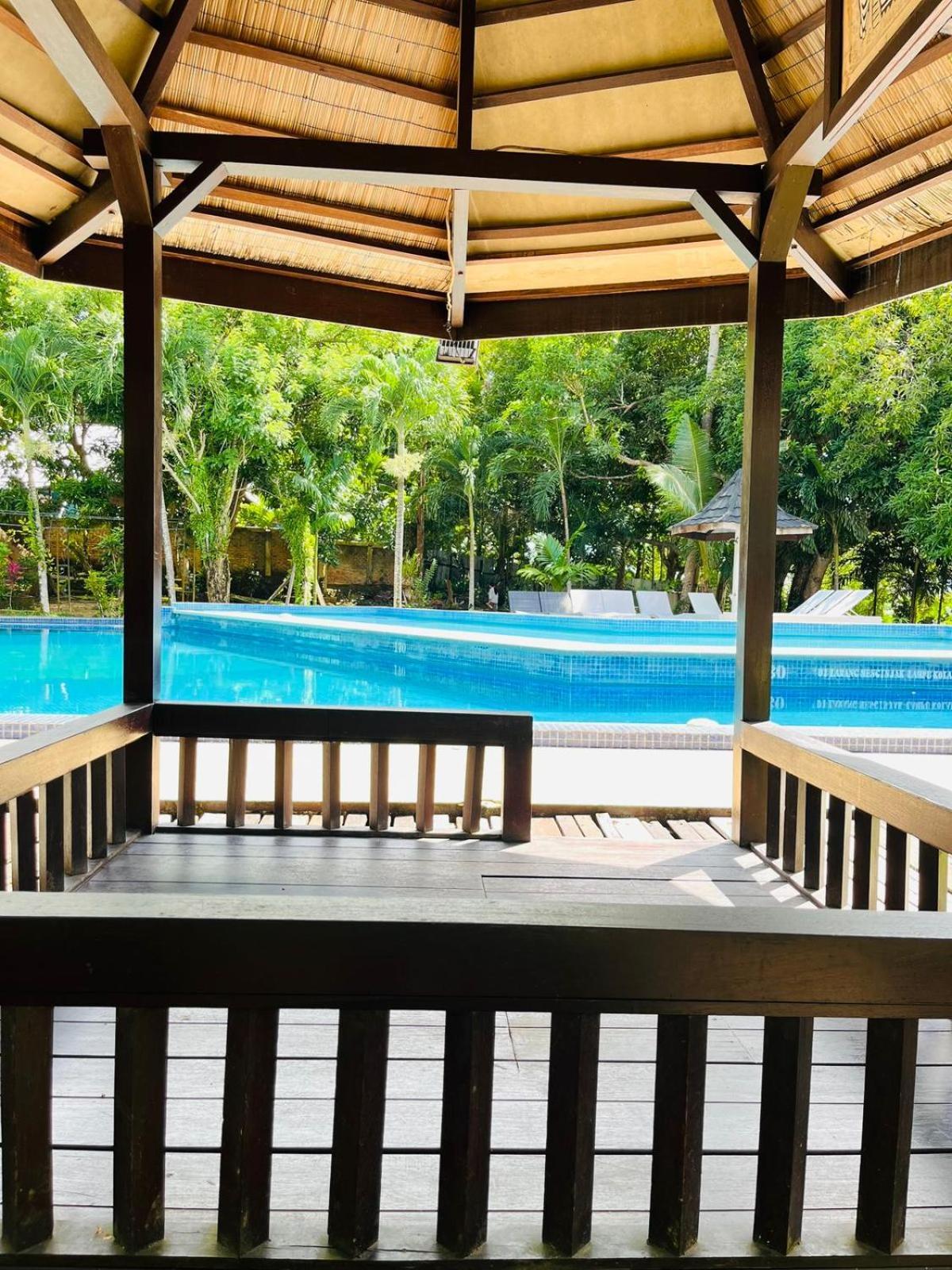 Kasuari Valley Beach Resort ソロン エクステリア 写真