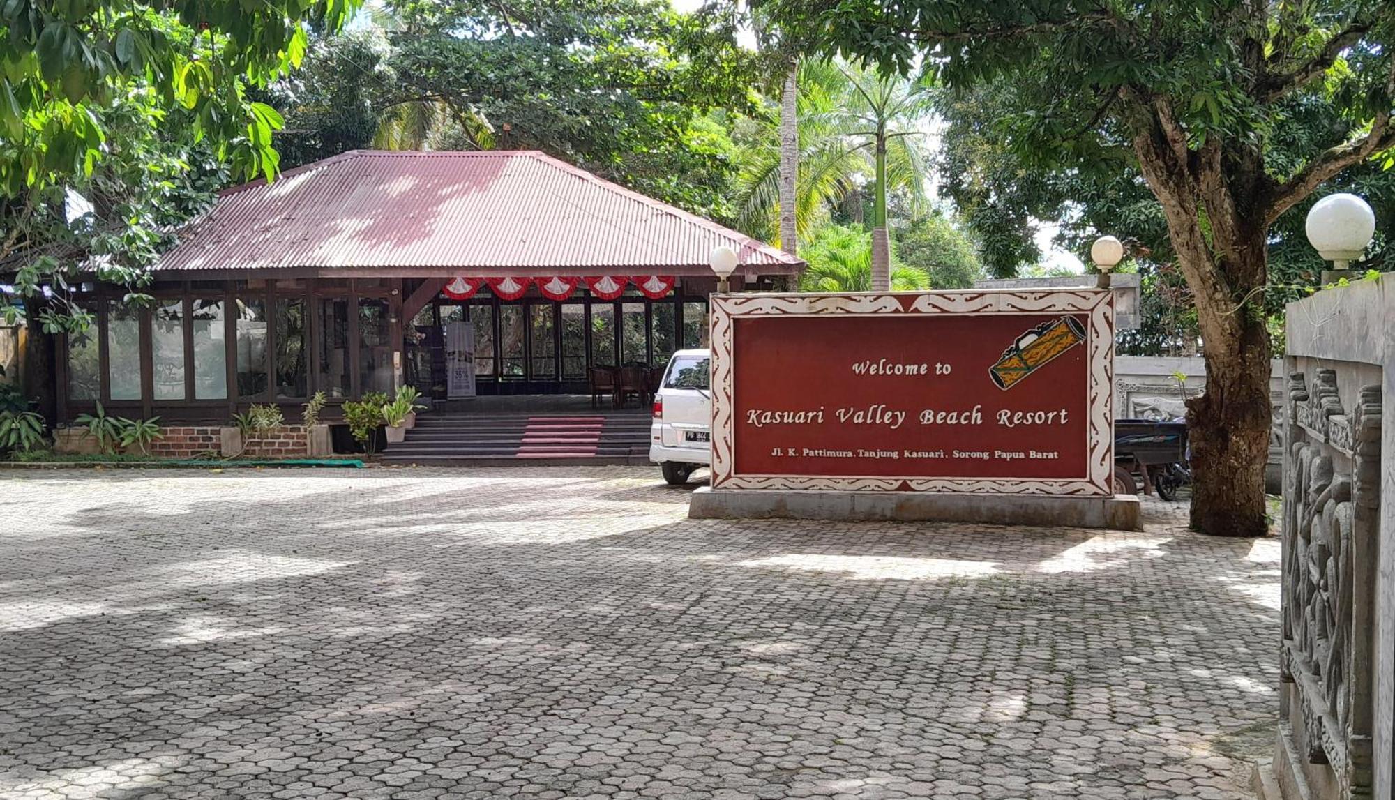 Kasuari Valley Beach Resort ソロン エクステリア 写真