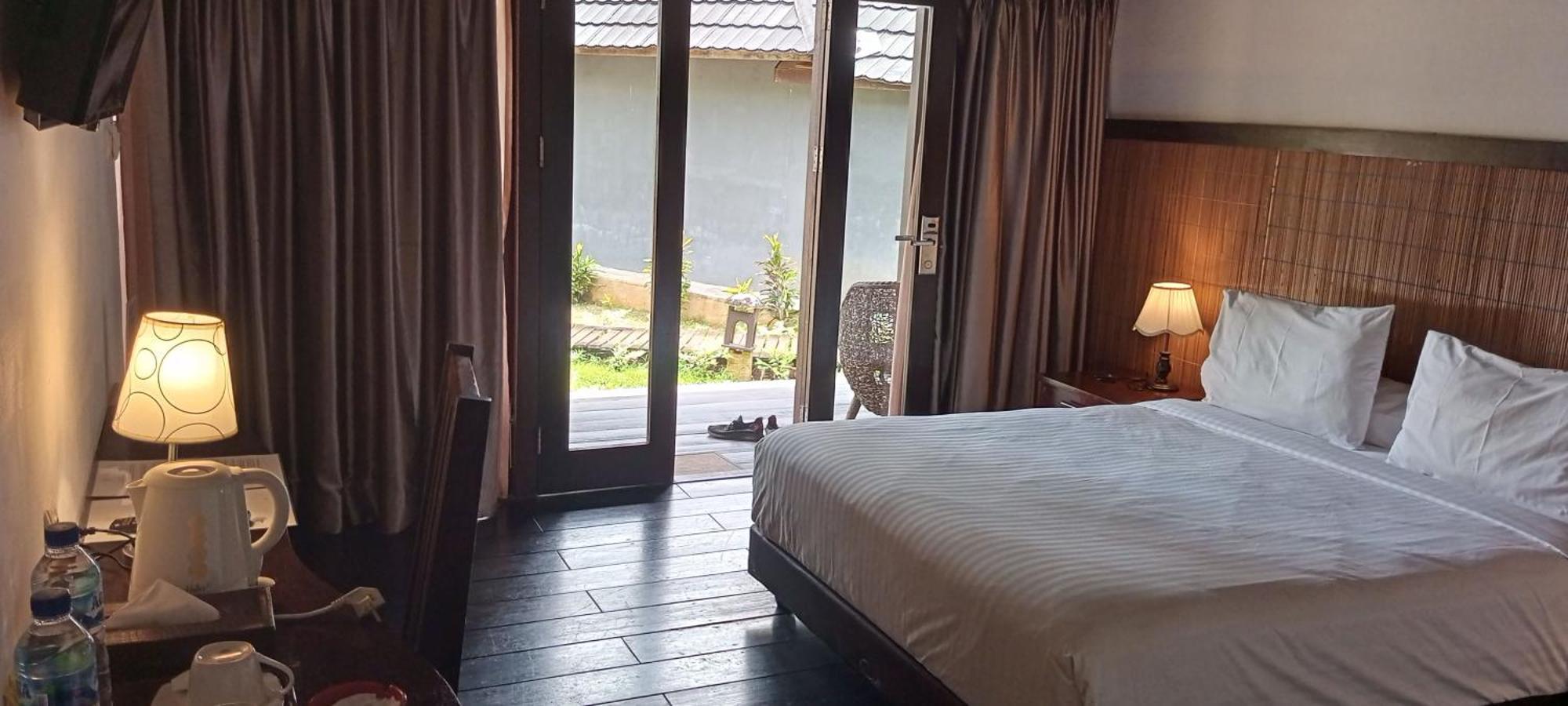 Kasuari Valley Beach Resort ソロン エクステリア 写真